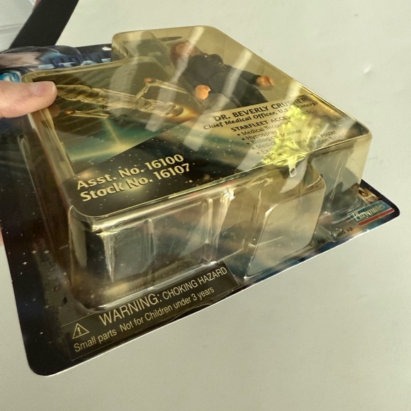 1996 Star Trek First Contact Dr Beverly Crusher Chef Medical Officer Figure - Picture 11 of 12